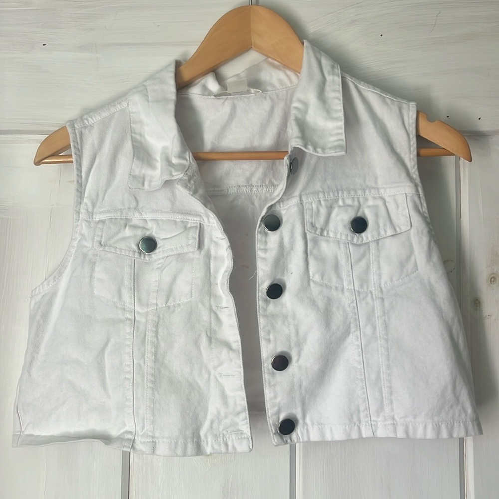 Girls white jean cropped vest chrome details size 16 plus